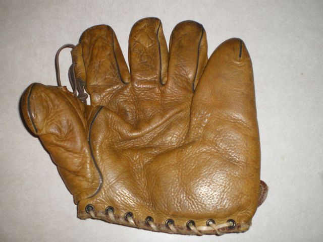 Davega Tunnel Loop Web Front